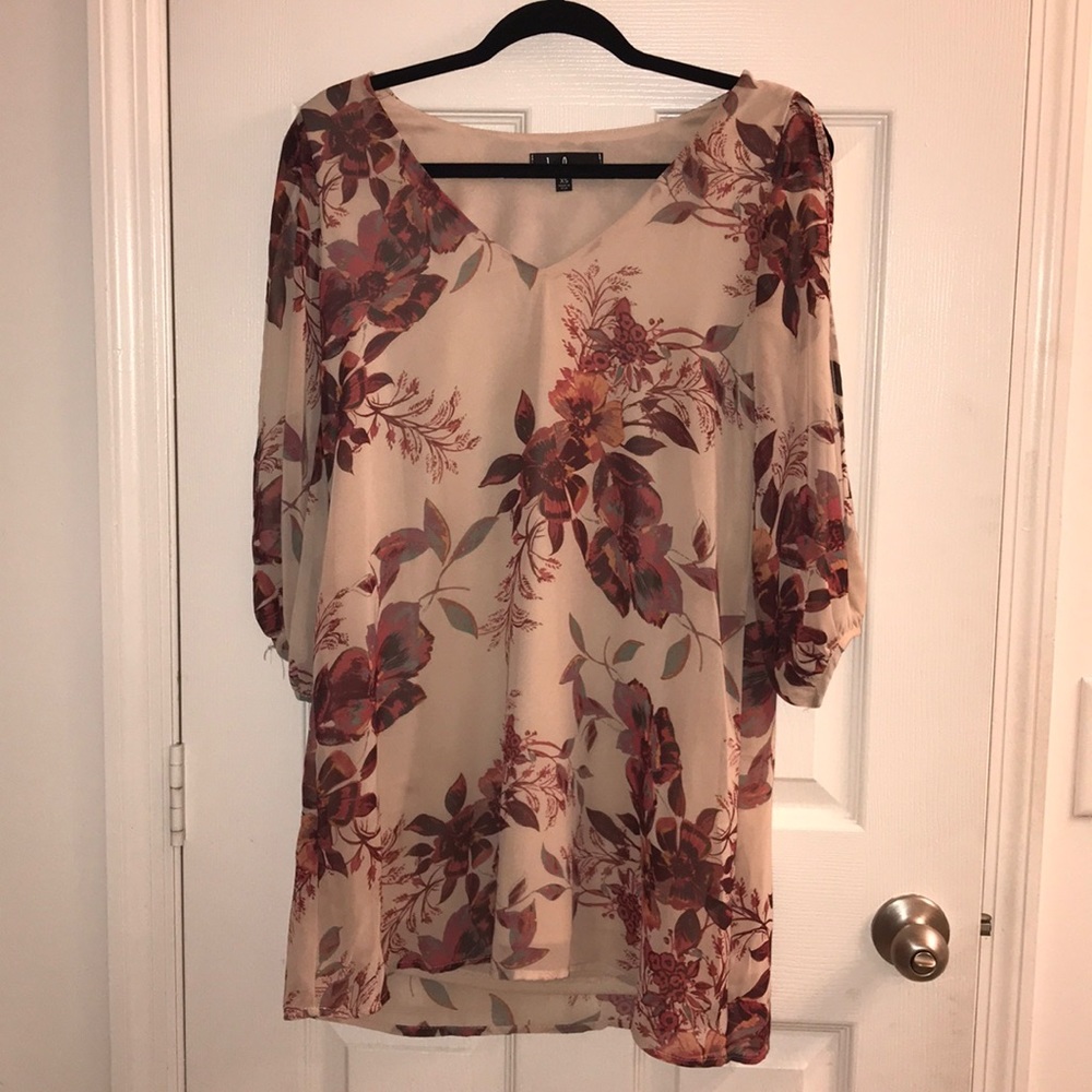 Lulu’s floral dress worn once